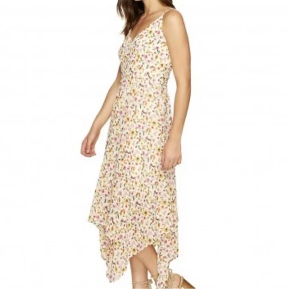 Romeo & Juliet Couture Floral Handkerchief Hem Slip Dress - Picture 6 of 14